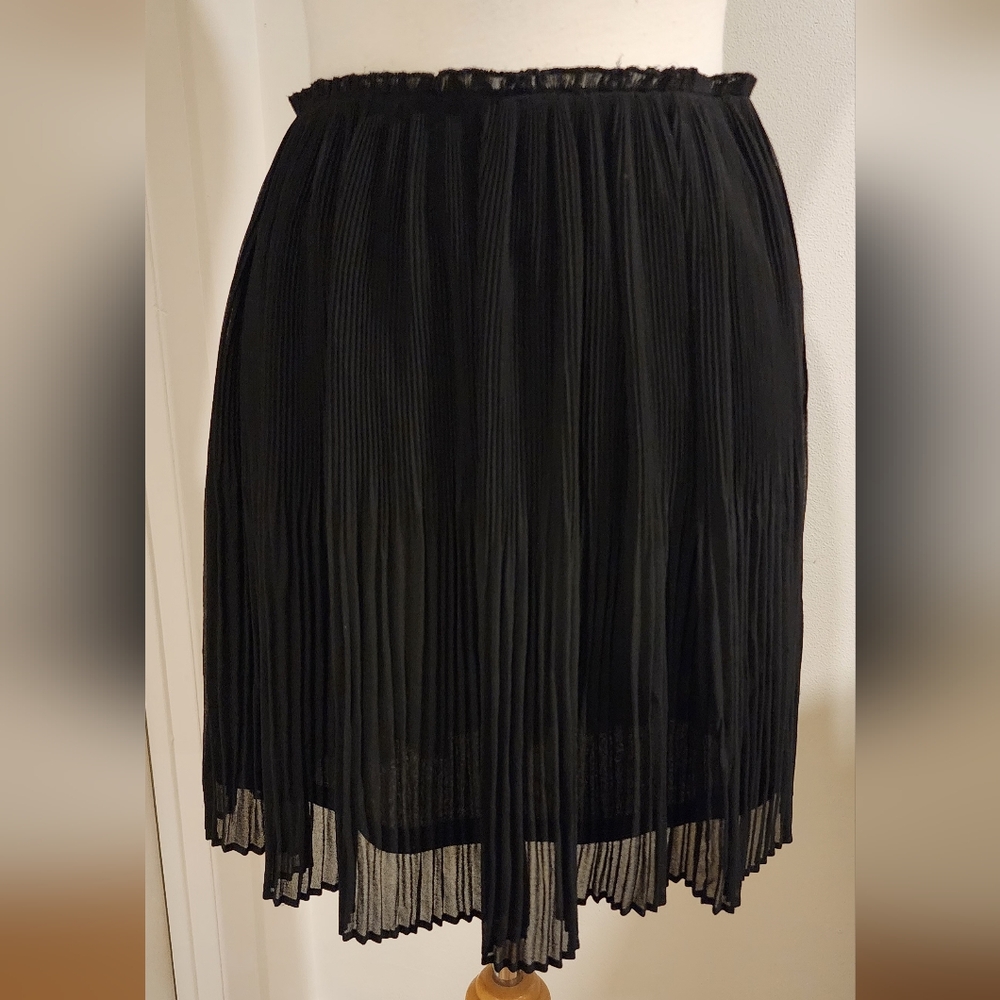 Short Black Skirt by H&M-Size 6